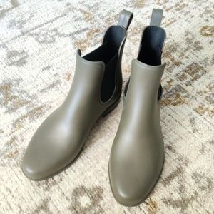 Chelsea Rain Boots